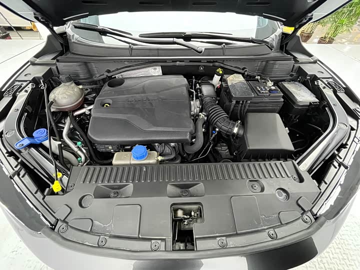 Changan UNI-T 2023 2023款 第二代 1.5T 尊贵型