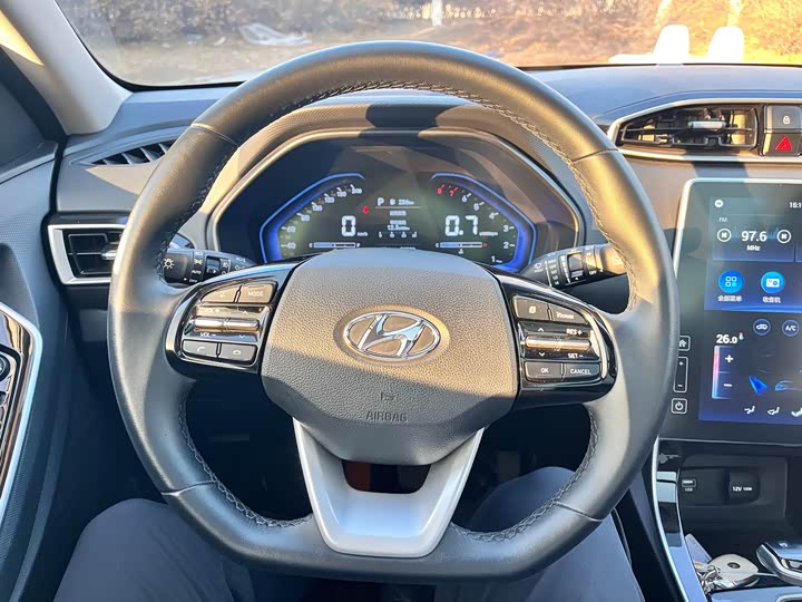 Hyundai ix25 (Mufasa) 2020 2020款 1.5L CVT DLX尊贵型
