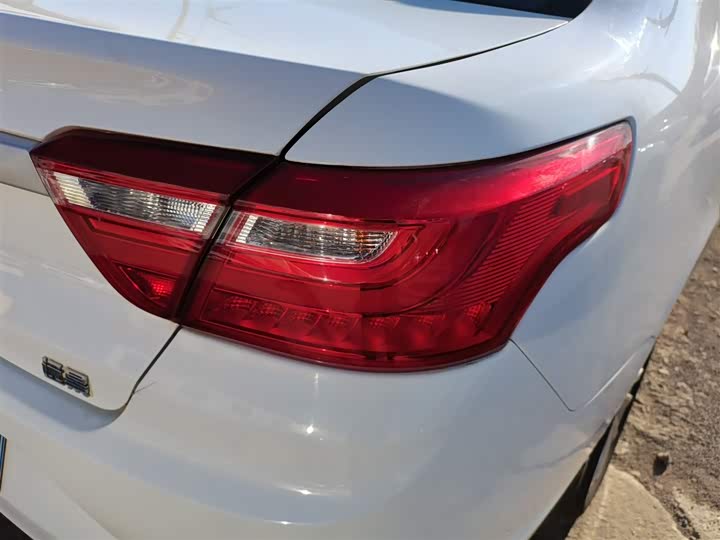 Geely Vision 2020 2020款 1.5L 手动超值版