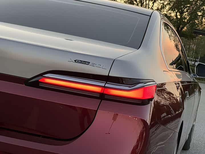 BMW i7 2023 2023款 xDrive60L 豪华套装