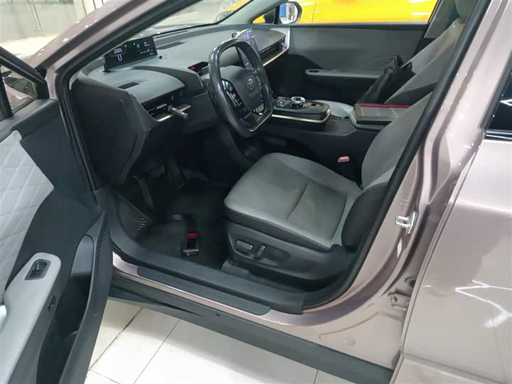 Toyota bZ3 2024 2024款 616km 长续航 Premium