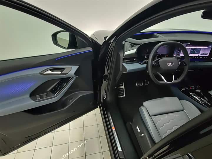 Audi Q6L e-tron 2026 2026款 首发领航版