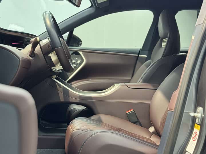 Avatr 11 2023 2023款 鸿蒙 90度 后驱版