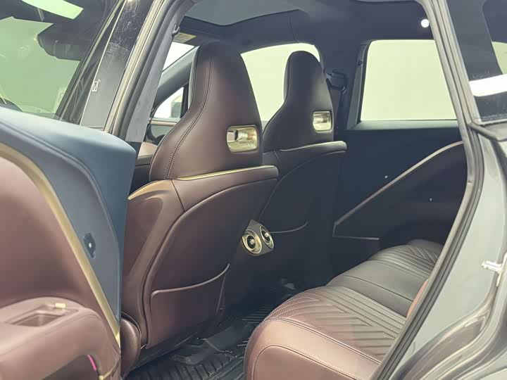 Avatr 11 2023 2023款 鸿蒙 90度 后驱版