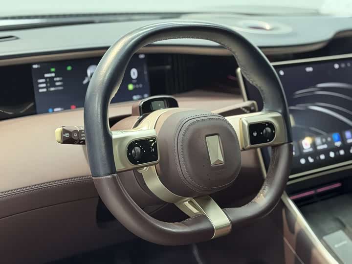 Avatr 11 2023 2023款 鸿蒙 90度 后驱版