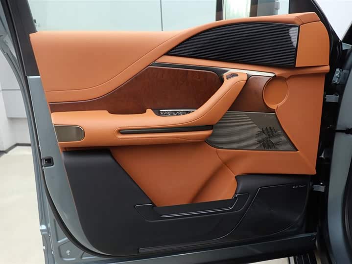 BYD Yangwang U8 2023 2023款 豪华版