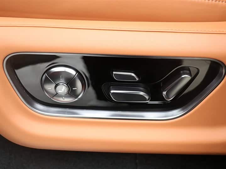 BYD Yangwang U8 2023 2023款 豪华版