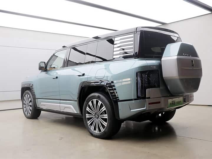 BYD Yangwang U8 2023 2023款 豪华版