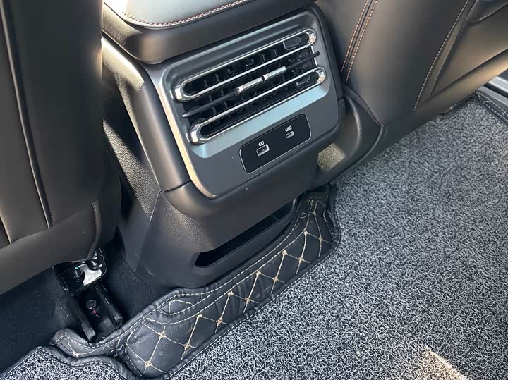 Jetour Freedom 2025 2025款 2.0TD XWD穿越