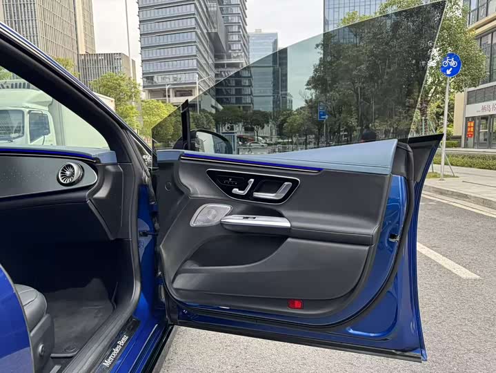 Mercedes-Benz EQE 2022 2022款 350 先型特别版
