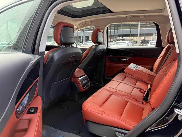 Lincoln Nautilus 2025 2025款 改款 2.0T 四驱尊逸版