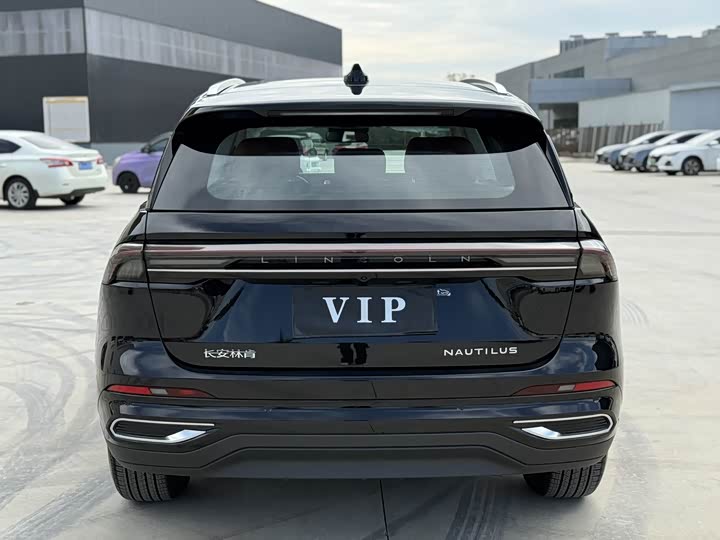 Lincoln Nautilus 2025 2025款 改款 2.0T 四驱尊逸版
