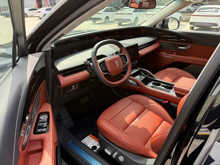 Lincoln Nautilus 2025 2025款 改款 2.0T 四驱尊逸版