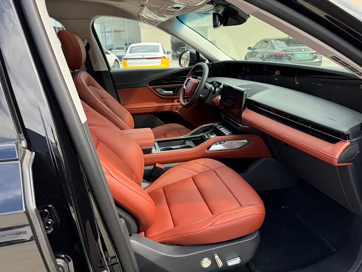 Lincoln Nautilus 2025 2025款 改款 2.0T 四驱尊逸版