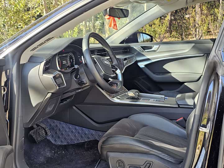 Audi A7L 2024 2024款 45TFSI S-line 筑梦型 流晶套装