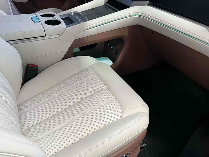 BYD Xia 2025 2025款 DM-i 1.5T 180km 超越型