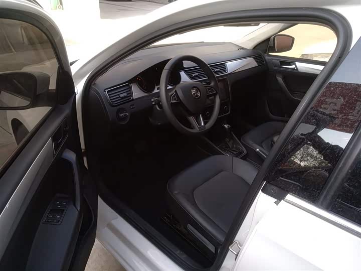 Skoda Rapid 2022 2022款 1.5L 自动舒享版