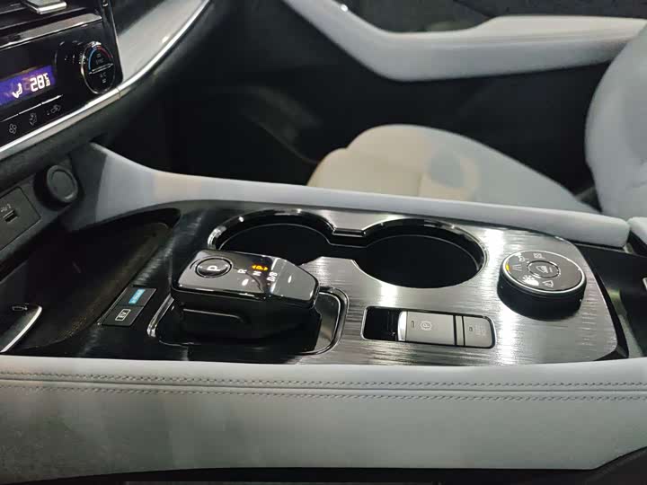 Nissan X-Trail 2023 2023款 e-POWER 超混双电机四驱豪华版