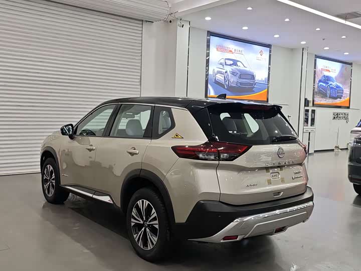 Nissan X-Trail 2023 2023款 e-POWER 超混双电机四驱豪华版