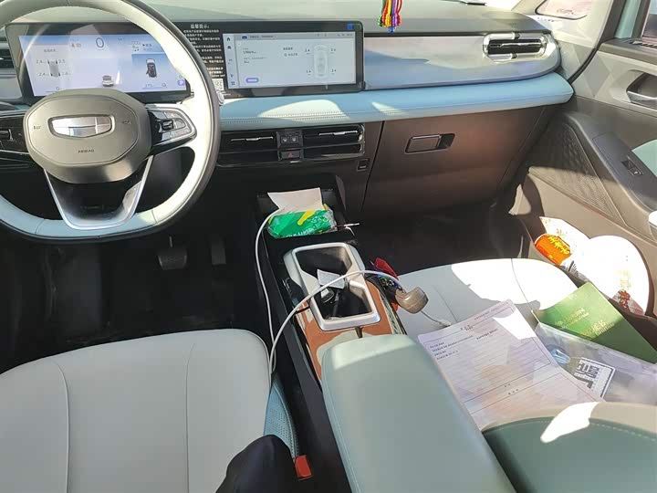 Geely Geometry E Firefly 2024 2024款 401km 萤光