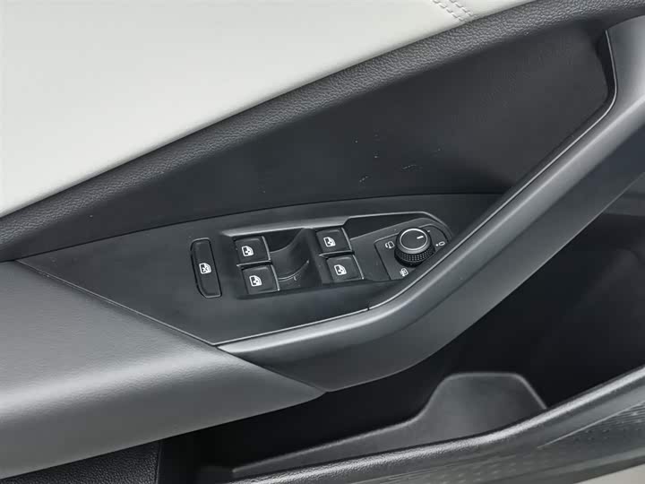 Jetta VA7 2025 2025款 1.4T 先到先得版