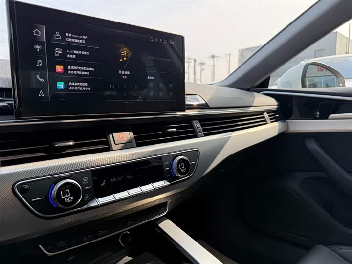 Audi A5 2024 2024款 Sportback 40 TFSI 时尚动感型