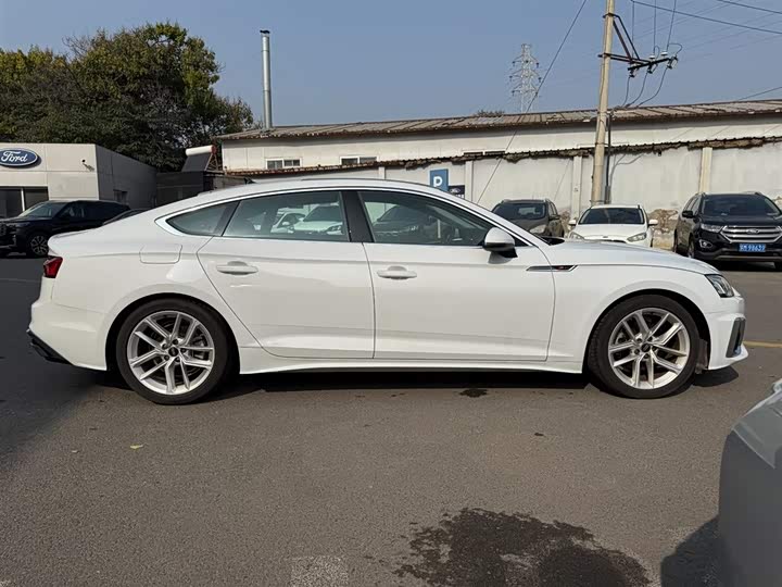 Audi A5 2024 2024款 Sportback 40 TFSI 时尚动感型