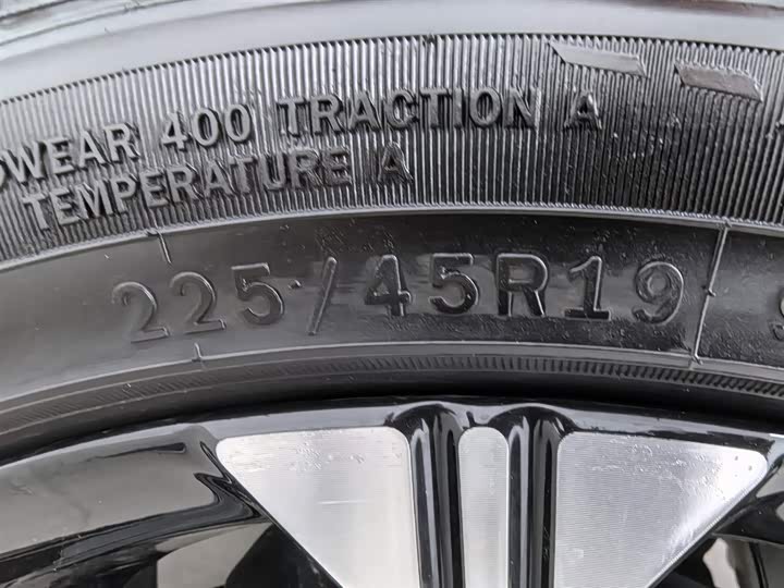 Geely Icon 2023 2023款 1.5TD 巧克力醇巧版