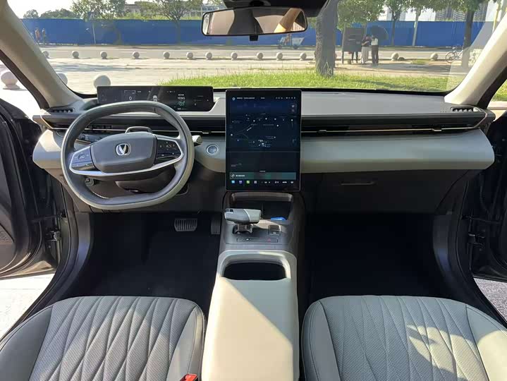 Changan Yida 2023 2023款 蓝鲸NE 1.5T GDI DCT旗舰型