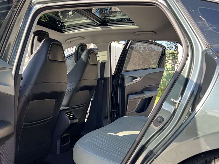 Changan Yida 2023 2023款 蓝鲸NE 1.5T GDI DCT旗舰型