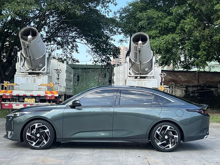 Changan Yida 2023 2023款 蓝鲸NE 1.5T GDI DCT旗舰型