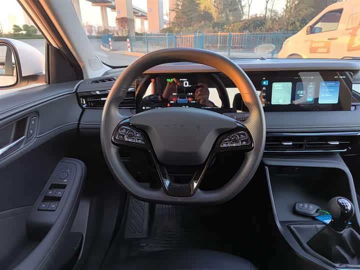 Roewe i5 2023 2023款 1.5L 手动舒享版