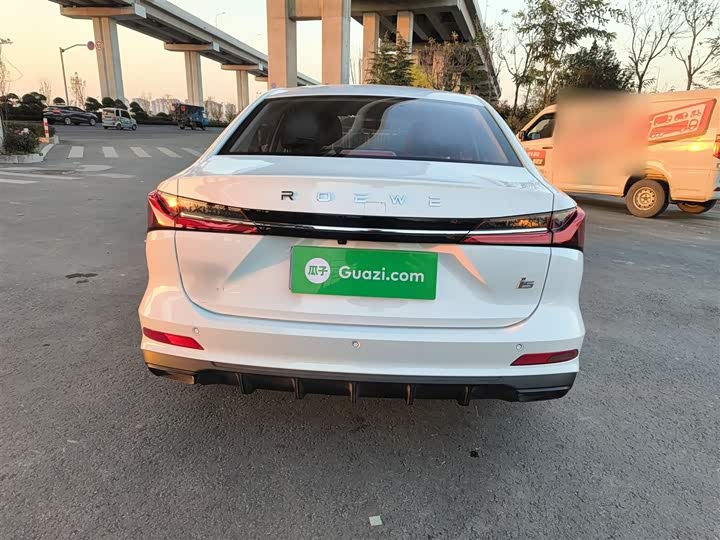 Roewe i5 2023 2023款 1.5L 手动舒享版