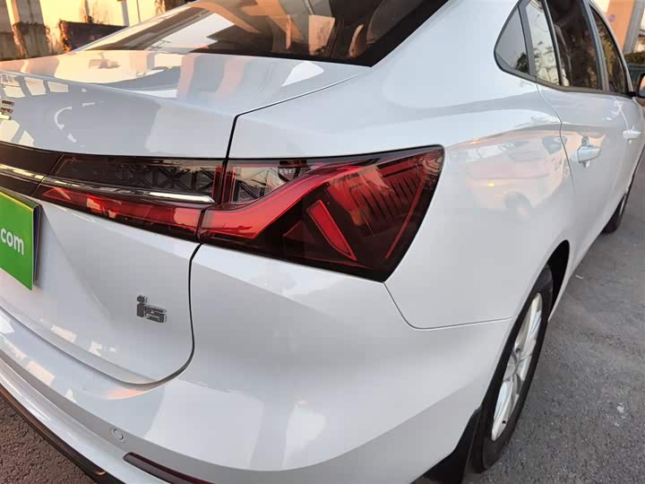 Roewe i5 2023 2023款 1.5L 手动舒享版