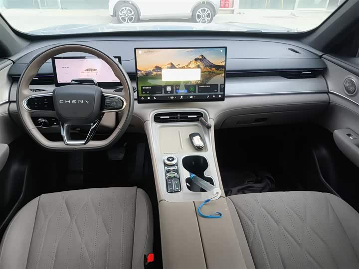 Chery Tiggo 8 Plus C-DM 2025 2025款 1.5T 116km 尊贵型 5座