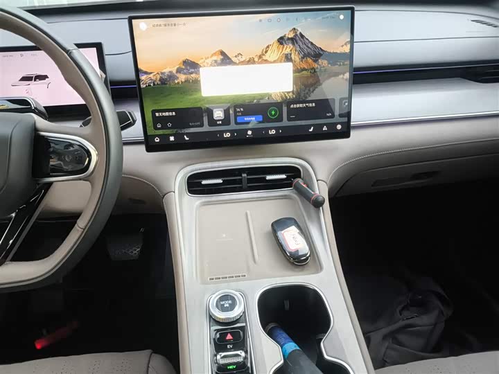 Chery Tiggo 8 Plus C-DM 2025 2025款 1.5T 116km 尊贵型 5座