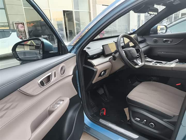 Chery Tiggo 8 Plus C-DM 2025 2025款 1.5T 116km 尊贵型 5座