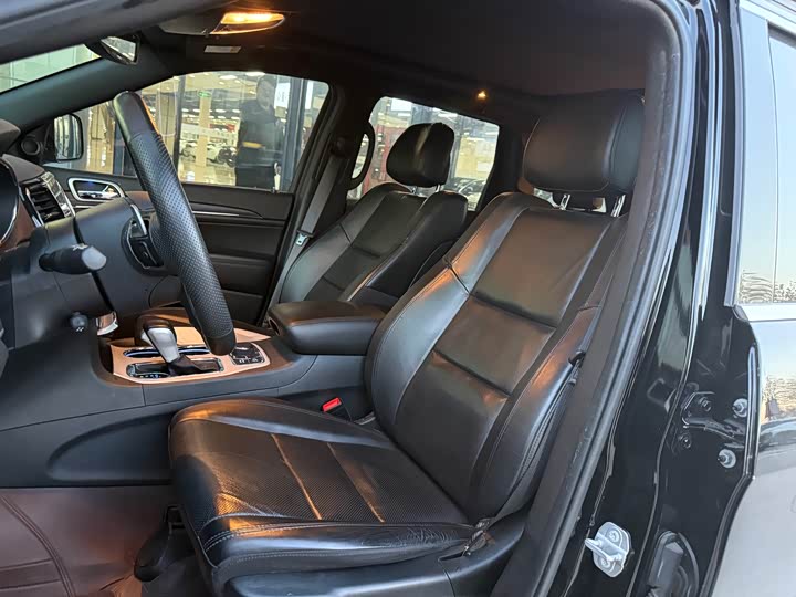 Jeep Grand Cherokee 2021 2021款 3.0L 80周年纪念版