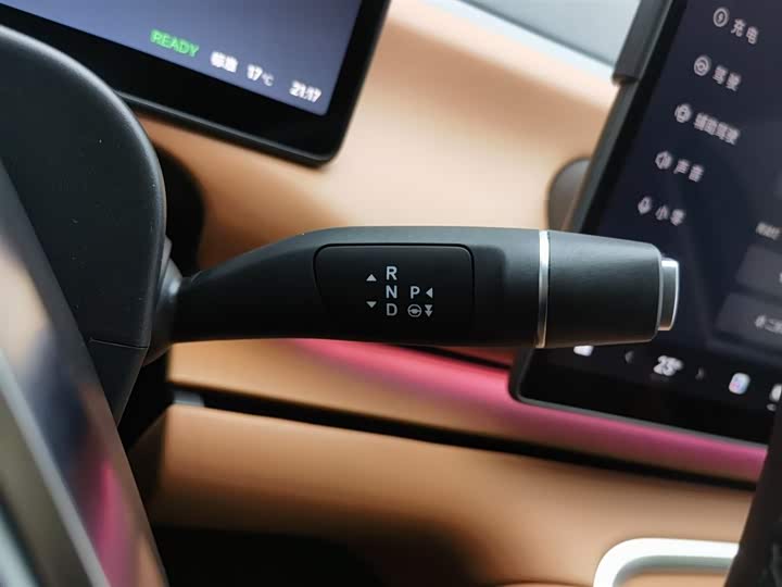 Leapmotor C16 2026 2026款 增程 280激光雷达智尊版 6座