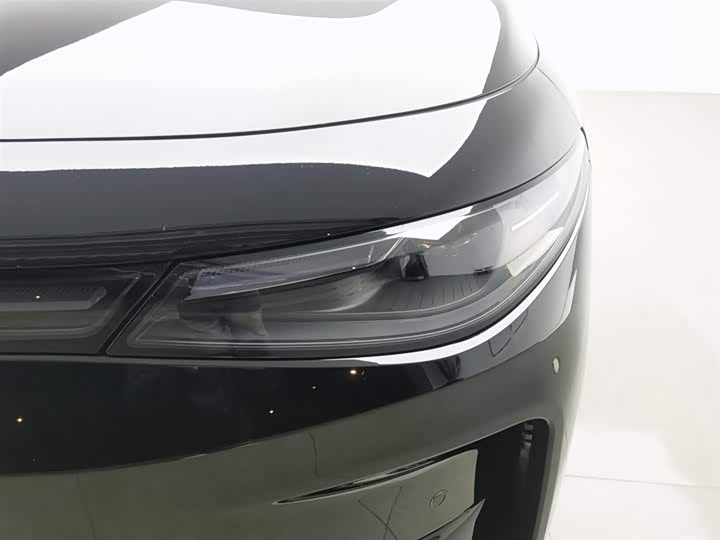 Leapmotor C16 2026 2026款 增程 280激光雷达智尊版 6座