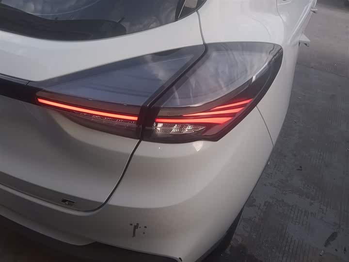 Geely Geometry C 2022 2022款 蓝莓C400