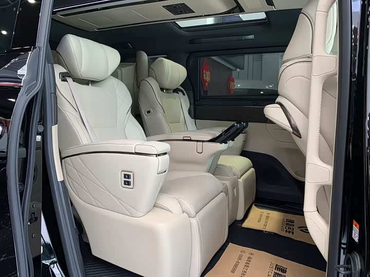 Toyota Alphard 2024 2024款 双擎 2.5L 臻享版