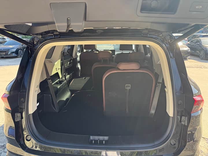 Geely Okavango 2022 2022款 1.8TD 自动尊贵型 7座