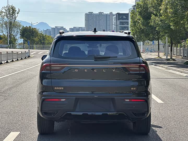 Geely Okavango 2022 2022款 1.8TD 自动尊贵型 7座