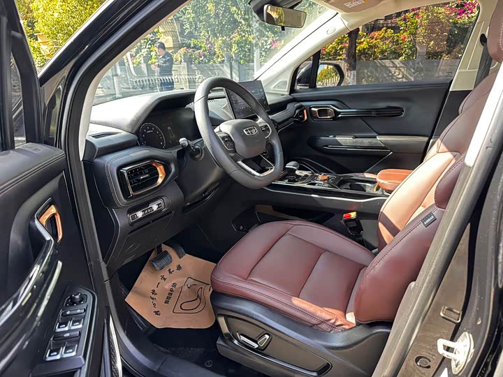 Geely Okavango 2022 2022款 1.8TD 自动尊贵型 7座