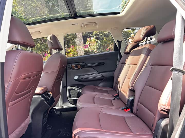 Geely Okavango 2022 2022款 1.8TD 自动尊贵型 7座