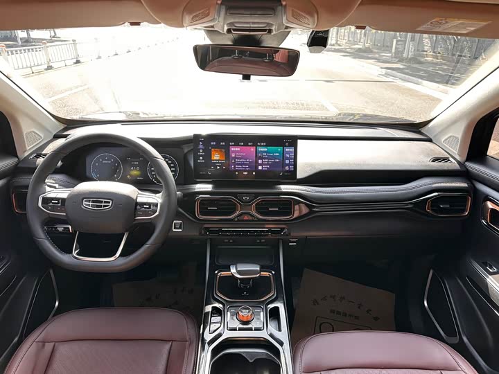 Geely Okavango 2022 2022款 1.8TD 自动尊贵型 7座