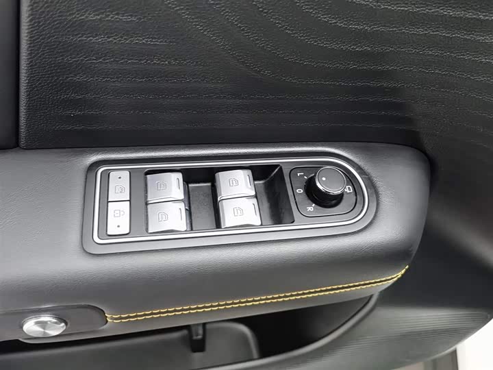 BAIC Beijing BJ30 2024 2024款 1.5T 魔核电驱进阶版