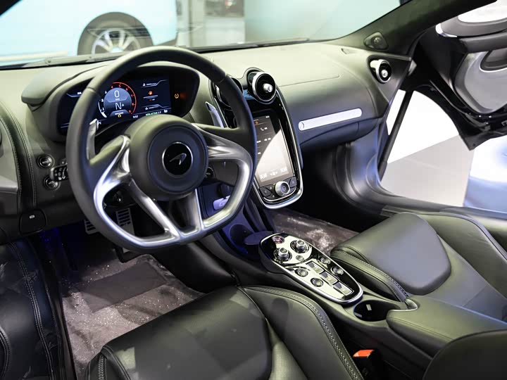 McLaren GT 2023 2023款 4.0T 标准型