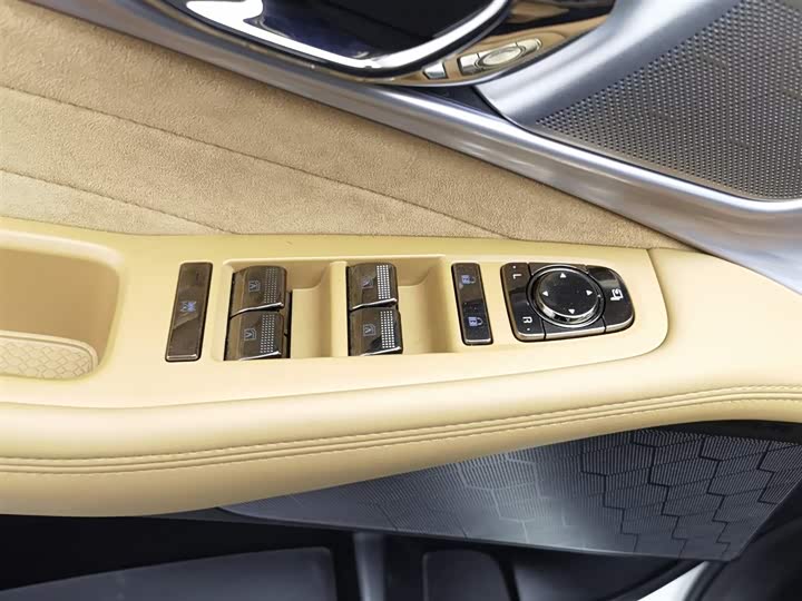 GAC Trumpchi ES9 2024 2024款 PHEV 143km 旅行者 Max